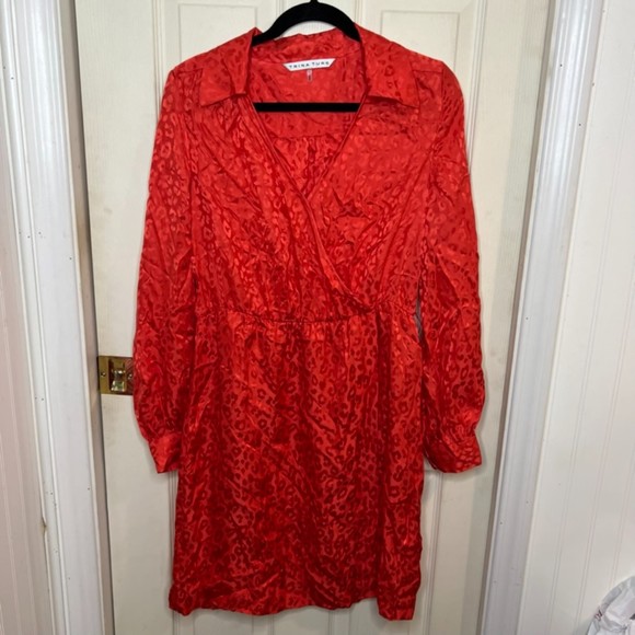 Trina Turk 100% Silk Satin Cheetah Print Red Long Sleeve Dress Size 10 - Picture 1 of 11